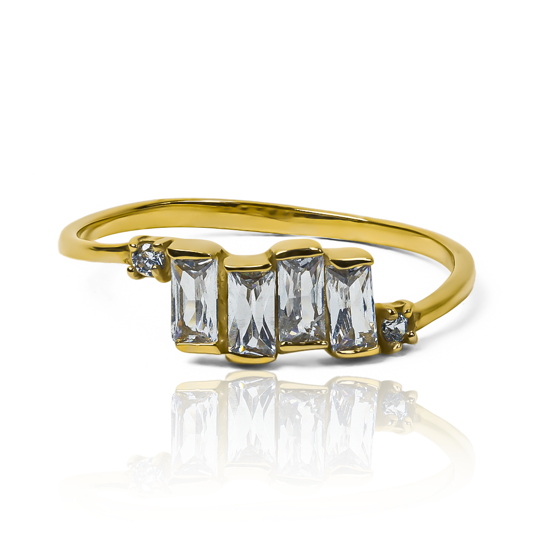 Anillo symmetry de Joyería Caracas. Hecho de oro 18k y con garantía para toda la vida, este accesorio es una inversión en lujo duradero.