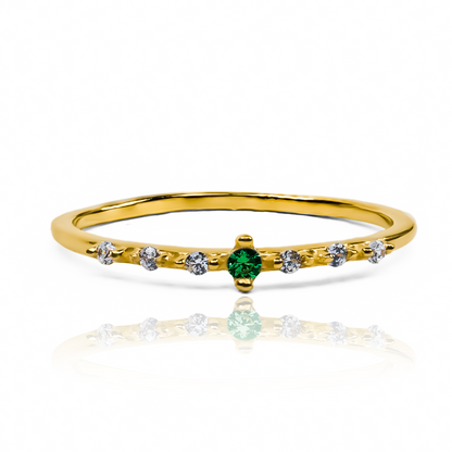 Anillo T Cristales JC. Hecho en Joyería Caracas con oro de 18k y con garantía de por vida.