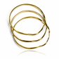 Nuestra Joyería Caracas con nuestro elegante anillo triple wave. Elaborado en oro 18k, este anillo ofrece una garantía de por vida asegurando su calidad y durabilidad. 