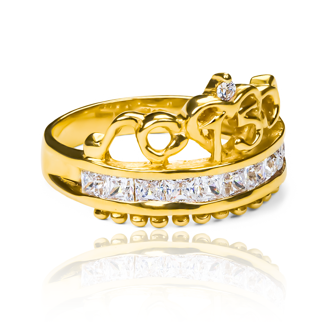 Anillo Classic Crown, elaborado en oro 18k por Joyería Caracas, cuenta con un certificado de calidad y garantía de por vida.