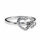 Anillo de Corazones de Cristal, fabricado en oro 18k por Joyería Caracas, cuenta con certificado de calidad y garantía de por vida.