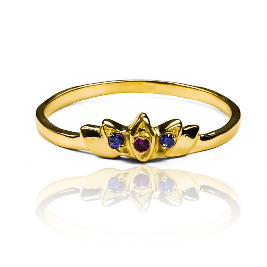 Anillo Corona de Hojas, fabricado en oro 18k por Joyería Caracas, cuenta con certificado de calidad y garantía de por vida.