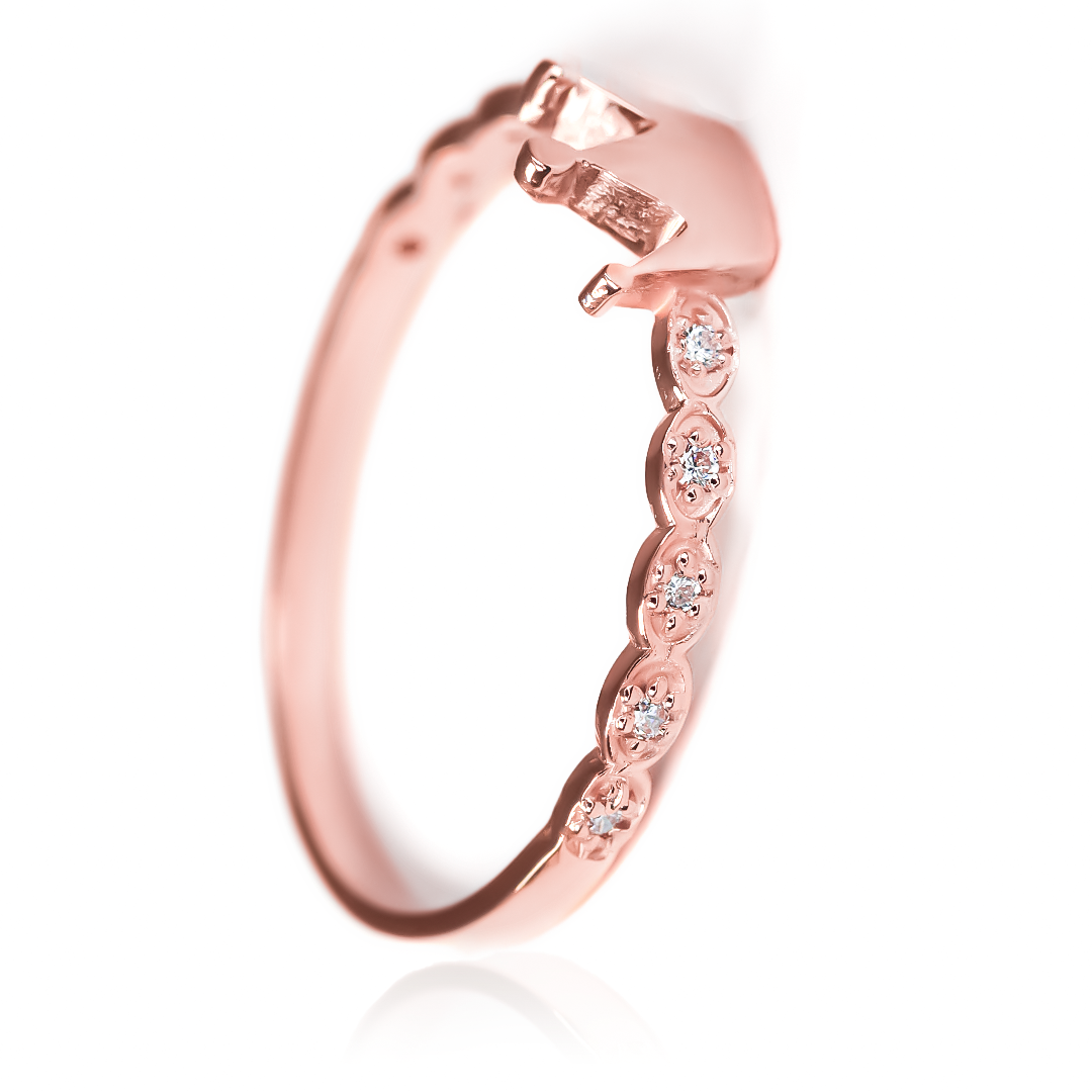 Anillo Corona Especial, elaborado en oro 18k por Joyería Caracas, cuenta con certificado de calidad y garantía de por vida.