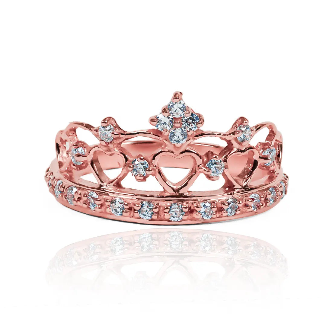 Anillo Corona Heart, fabricado en oro 18k por Joyería Caracas, cuenta con certificado de calidad y garantía de por vida.