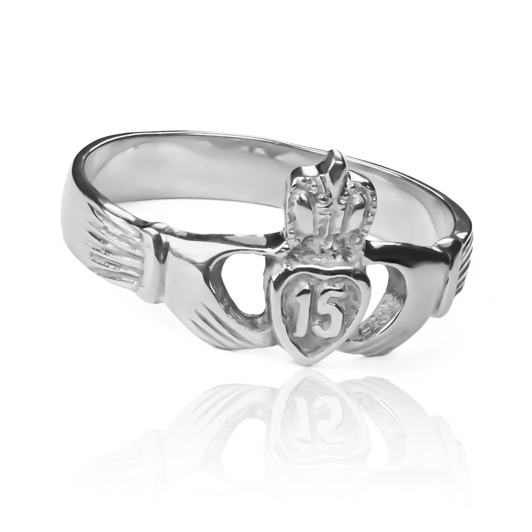 Anillo Hand15, fabricado en oro 18k por Joyería Caracas, cuenta con certificado de calidad y garantía de por vida.