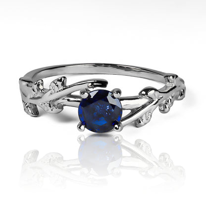 Anillo Midnight Zafiro natural Fabricado en Joyería Caracas, elaborado en oro de 18 quilates, certificado con el más alto estándar de calidad y respaldado por nuestra garantía de por vida.