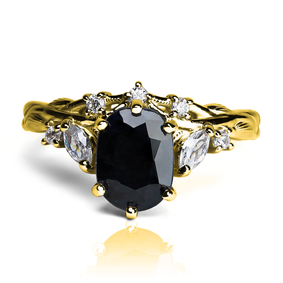 Anillo Forest II Zafiro natural. Fabricado en Joyería Caracas, elaborado en oro de 18 quilates, certificado con el más alto estándar de calidad y respaldado por nuestra garantía de por vida.
