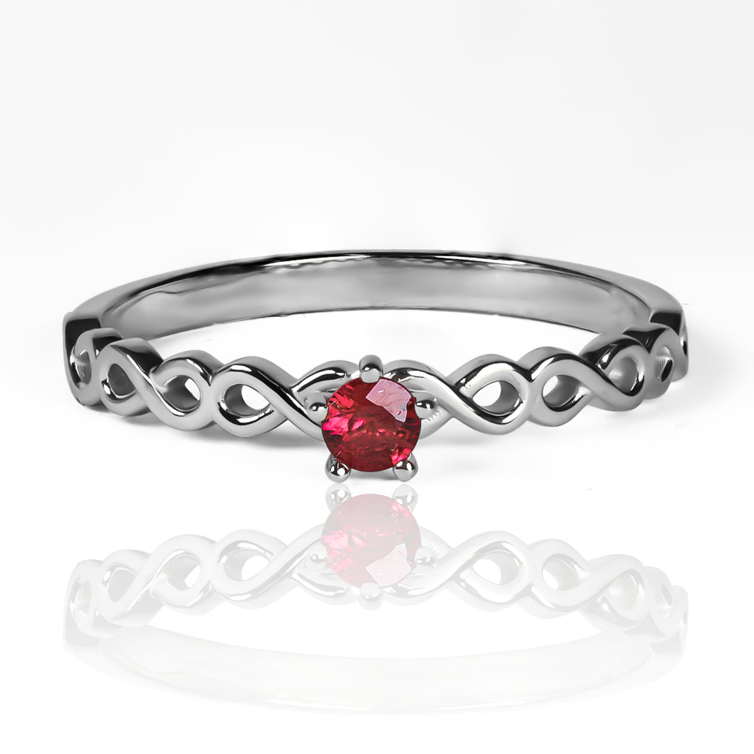 Anillo lazos Infinitos fabricado en oro 18k por Joyería Caracas, cuenta con certificado de calidad y garantía de durabilidad por toda la vida.