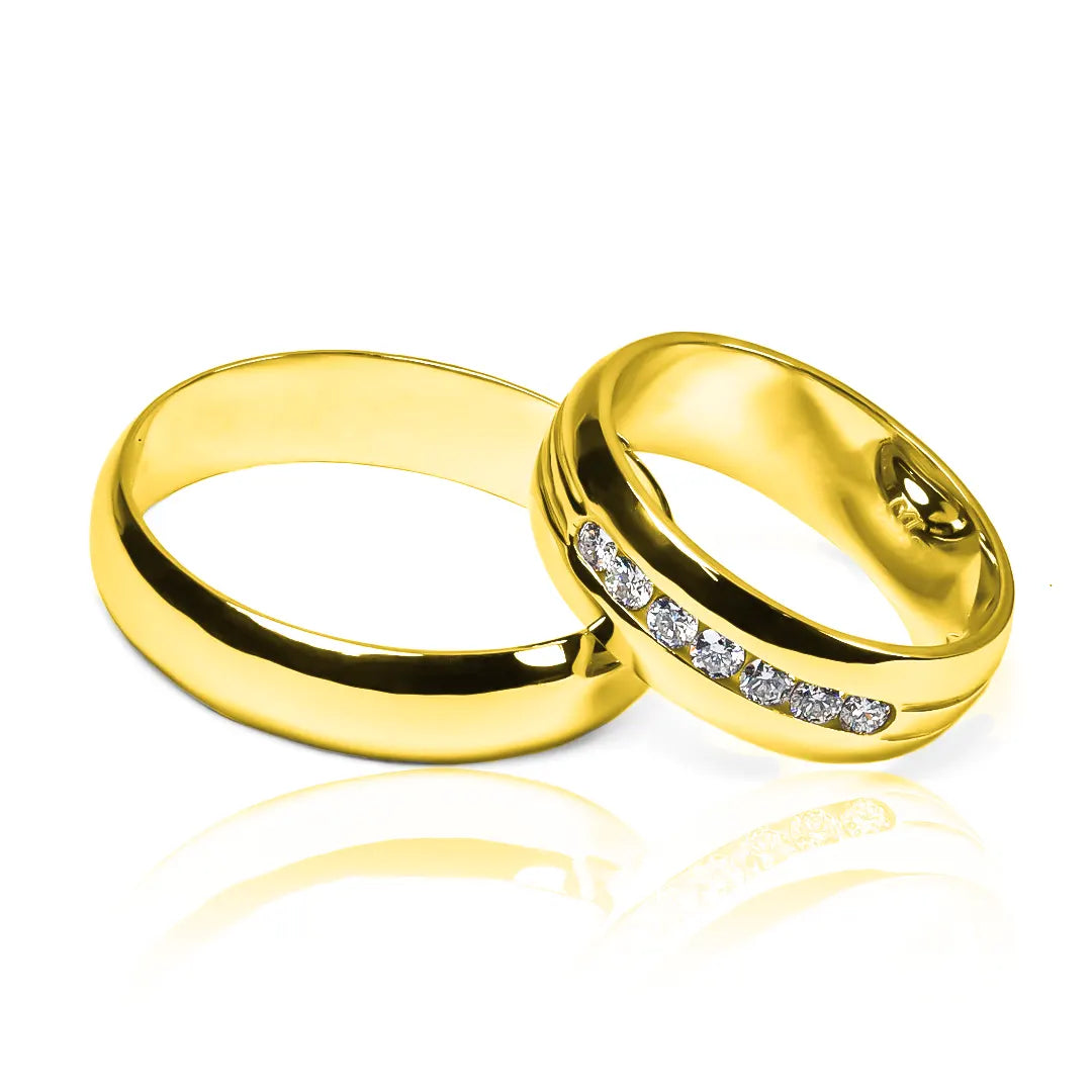 Argollas de matrimonio Carré Classic, fabricados en oro 18k por Joyería Caracas, vienen con un certificado de calidad y garantía para toda la vida.