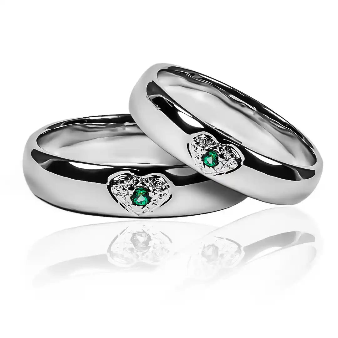 Argollas de matrimonio Green Heart de Joyería Caracas fabricados en oro 18 quilates, cada argolla viene con un certificado de calidad y garantía para toda la vida.
