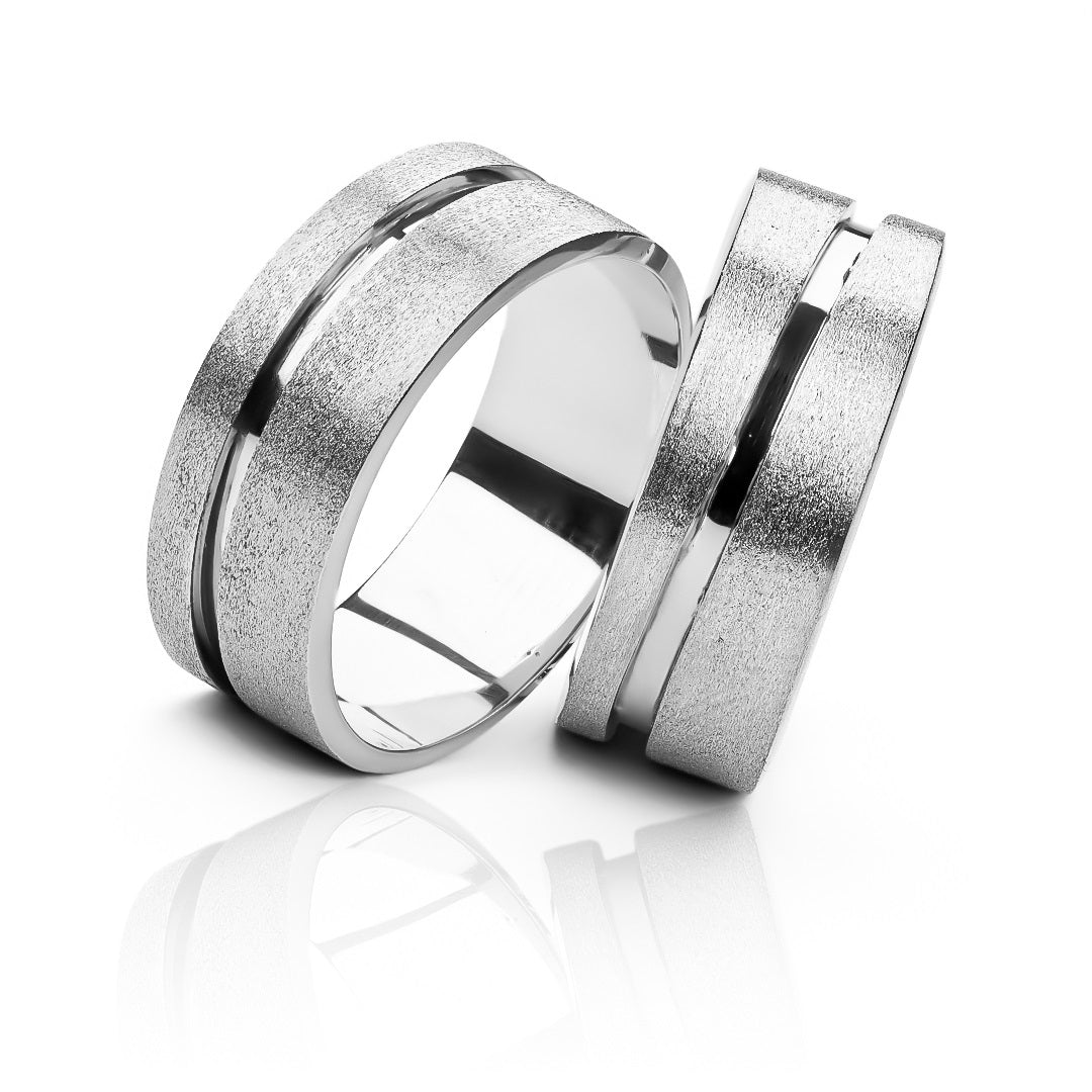 Argollas de matrimonio Almas Gemelas, fabricadas en oro 18k de Joyería Caracas, cuentan con certificado de calidad y garantía de por vida.