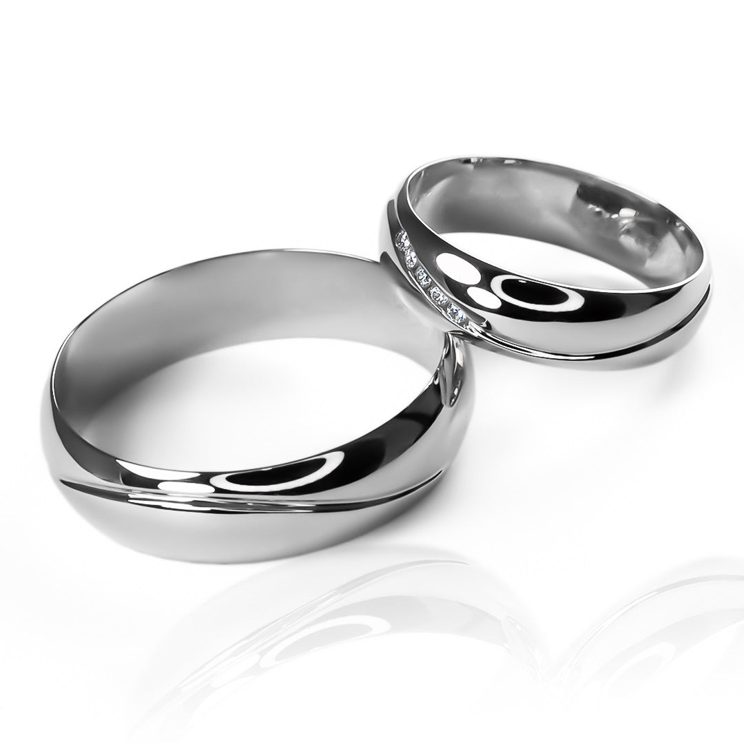 Argollas de matrimonio Atlantis Maciza de Joyería Caracas. Hechos en oro de 18 quilates con certificado de calidad.