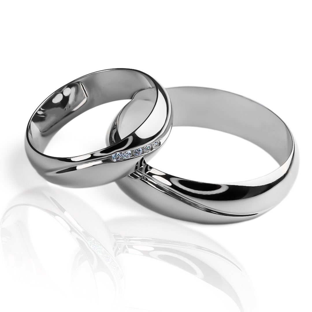 Argollas de matrimonio Atlantis Maciza de Joyería Caracas. Hechos en oro de 18 quilates con certificado de calidad.