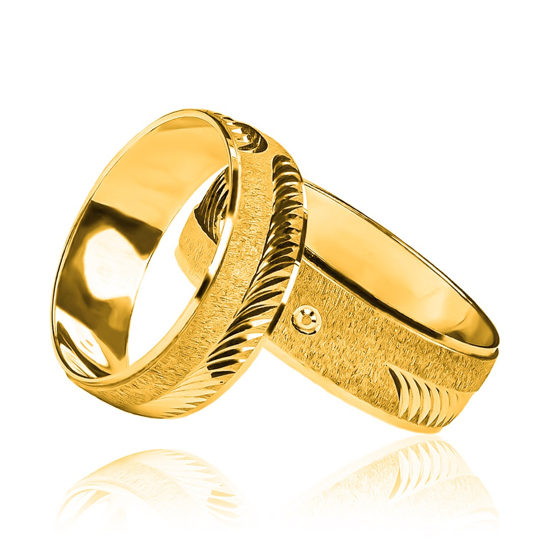 Argollas de matrimonio Blade, elaboradas en oro 18k por Joyería Caracas, cuentan con certificado de calidad y garantía de por vida.