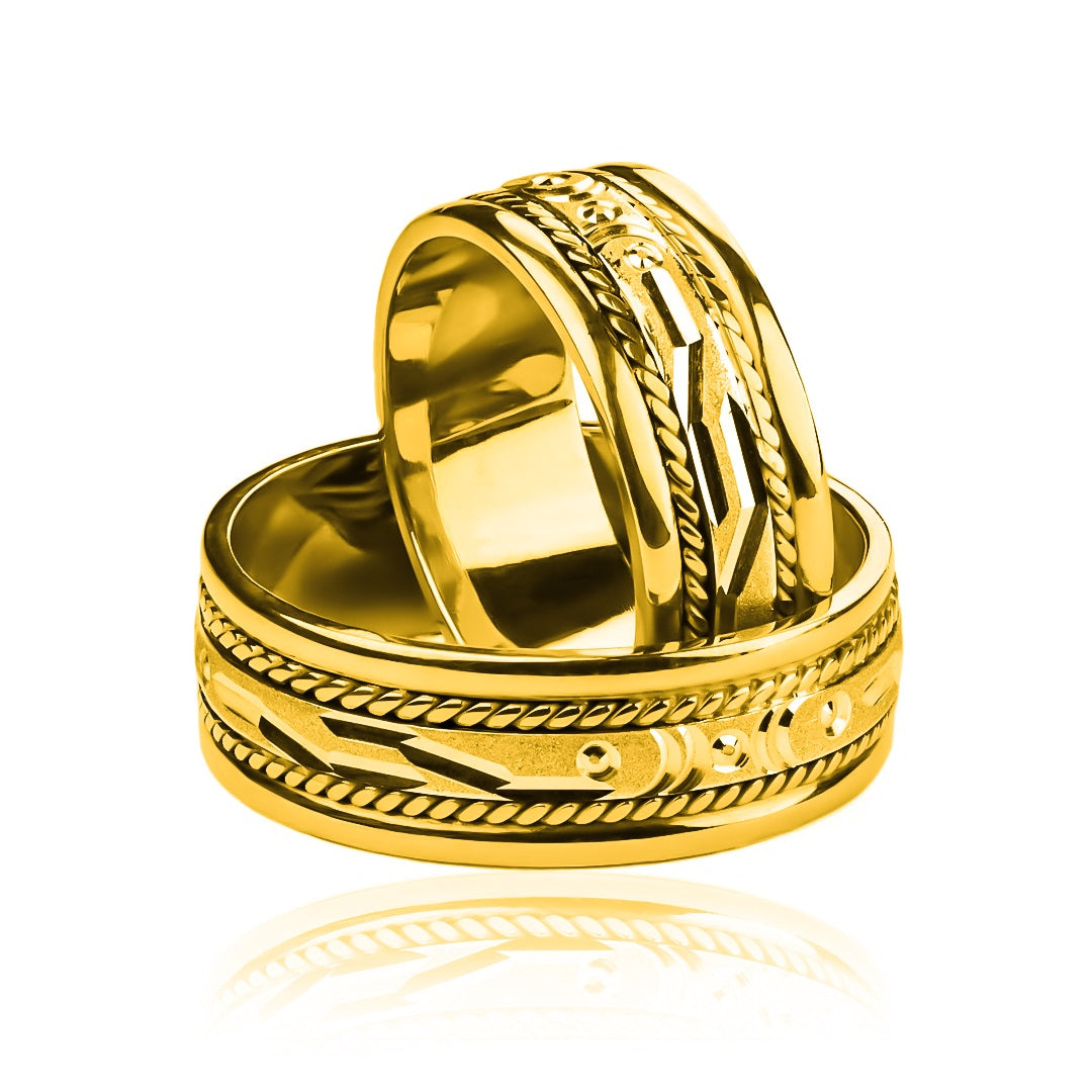 Argollas de matrimonio botlove, elaboradas en oro 18k de Joyería Caracas, viene con certificado de calidad y garantía para toda la vida.
