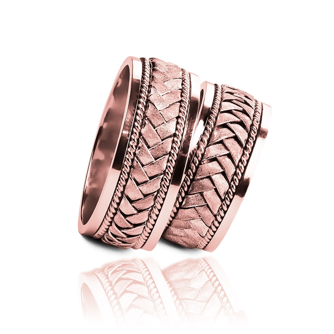Argollas de matrimonio Braid 3 Oros, fabricadas en oro 18k por Joyería Caracas, cuentan con certificado de calidad y garantía de por vida.