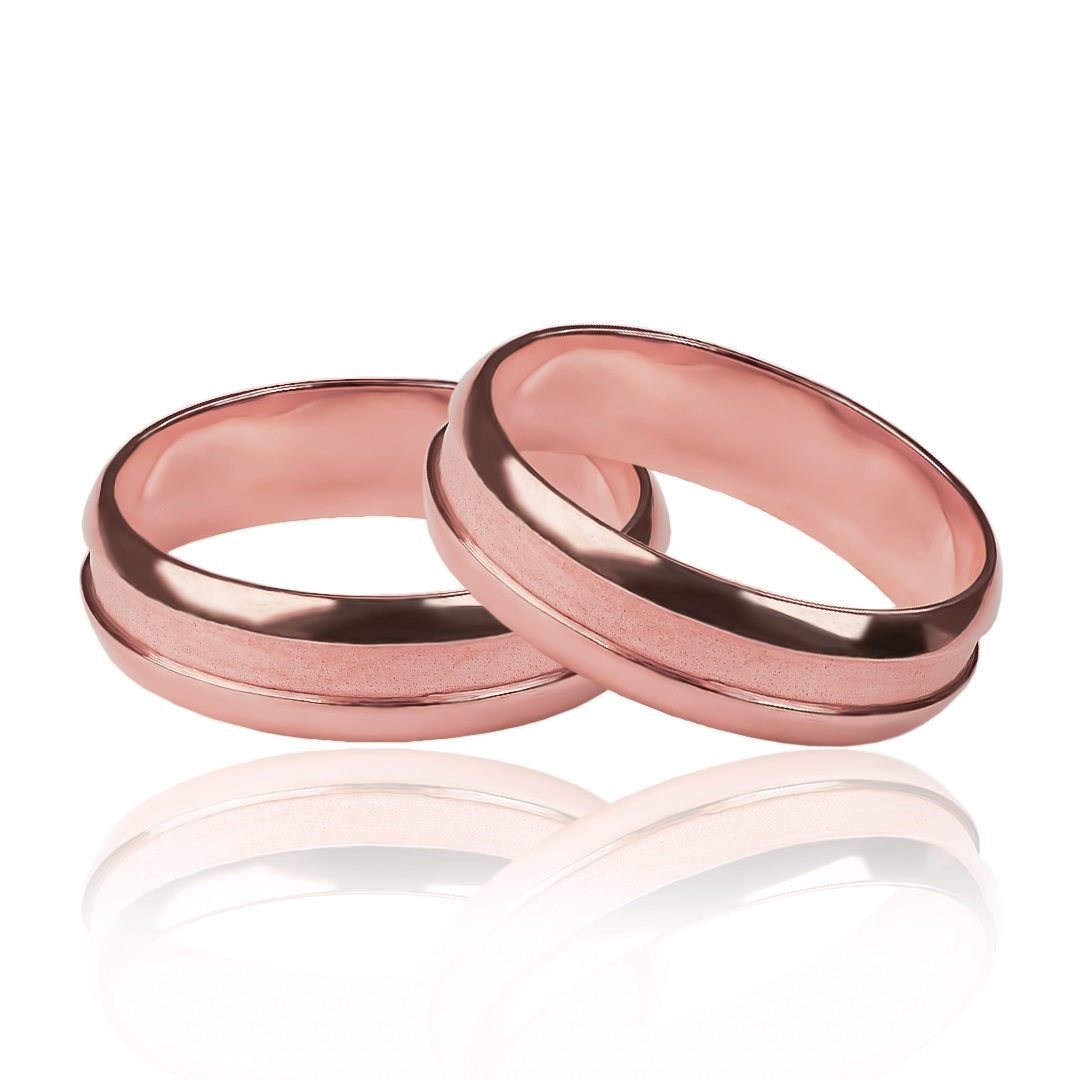 Argollas de matrimonio Canal Profundo, elaboradas en oro 18k por Joyería Caracas, vienen con un certificado de calidad y garantía de por vida.
