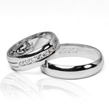 Argollas de matrimonio Carré Classic, fabricados en oro 18k por Joyería Caracas, vienen con un certificado de calidad y garantía para toda la vida.
