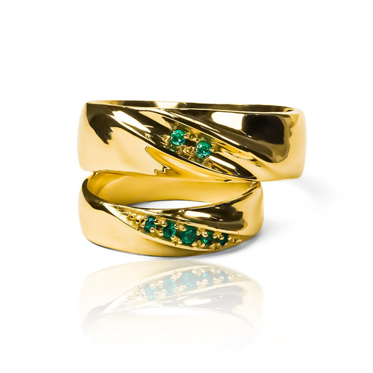 Argollas de matrimonio Channel Cristal, elaboradas en oro 18k por Joyería Caracas. Cada una cuenta con certificado de calidad y garantía para toda la vida.
