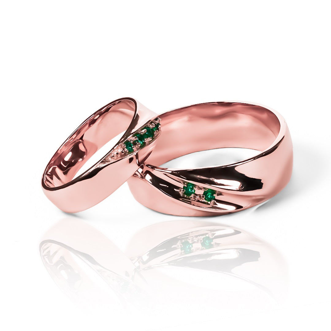Argollas de matrimonio Channel Cristal, elaboradas en oro 18k por Joyería Caracas. Cada una cuenta con certificado de calidad y garantía para toda la vida.