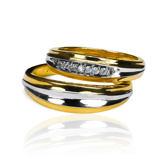 Argollas de matrimonio Chinas Lovers, fabricadas en oro 18k por Joyería Caracas, cada argolla viene con un certificado de calidad que asegura su autenticidad.
