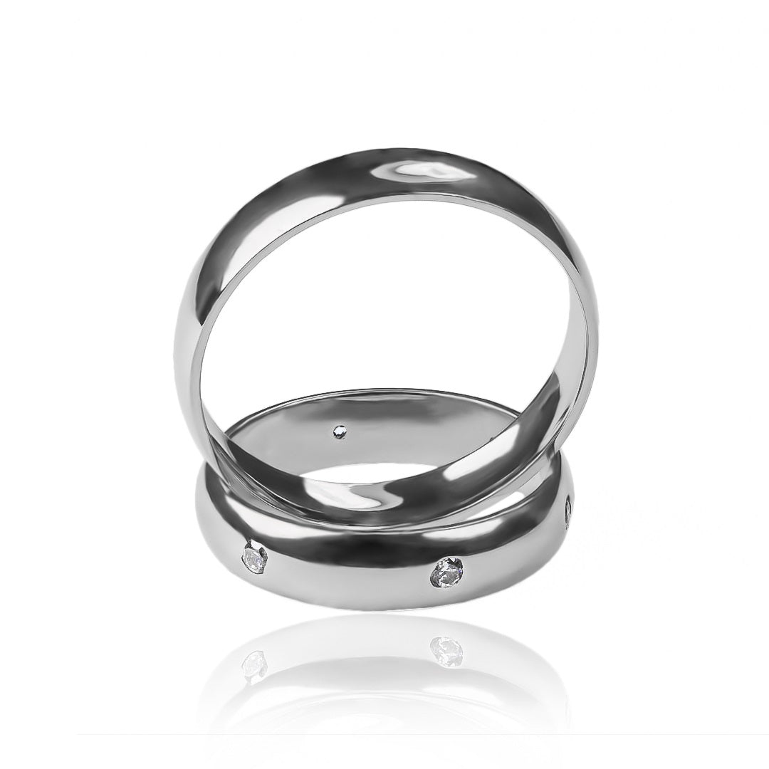 Argollas de matrimonio Classic II Cristal En Joyería Caracas, elaboradas en oro 18k por Joyería Caracas, viene con un certificado de calidad y garantía de por vida.