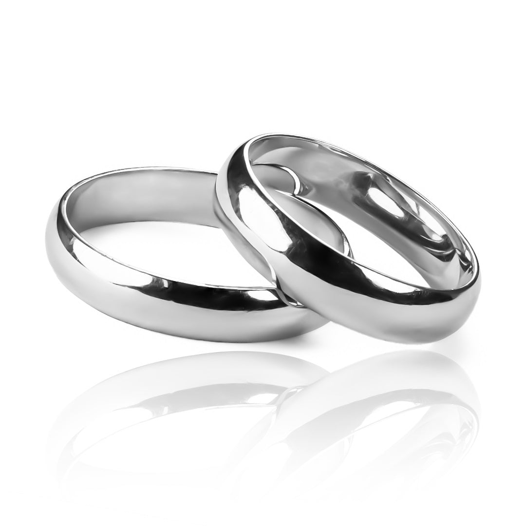 Argollas de matrimonio Classic II Media Caña, elaboradas en oro 18k por Joyería Caracas, cuentan con certificado de calidad y garantía de por vida.