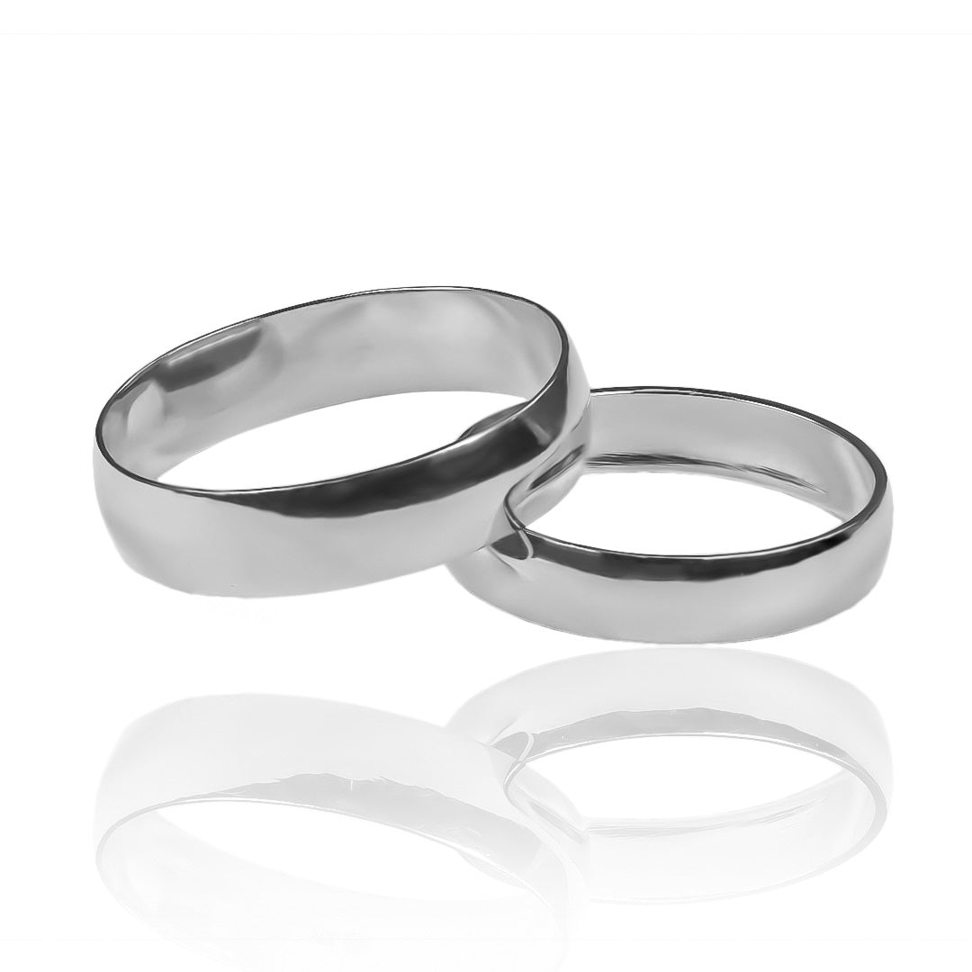 Argollas de matrimonio Classic Concava, elaborada en oro 18k por Joyería Caracas, cada argolla viene con un certificado de autenticidad y garantía de por vida.