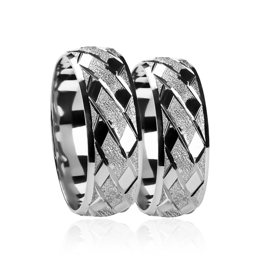 Argollas de matrimonio dijämant, elaboradas en oro de 18 quilates, cuenta con certificado de calidad y garantía de por vida.