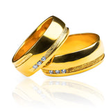 Argollas de matrimonio doble línea, elaborados en oro 18k por Joyería Caracas, cada argolla incluye un certificado de calidad y garantía para toda la vida.