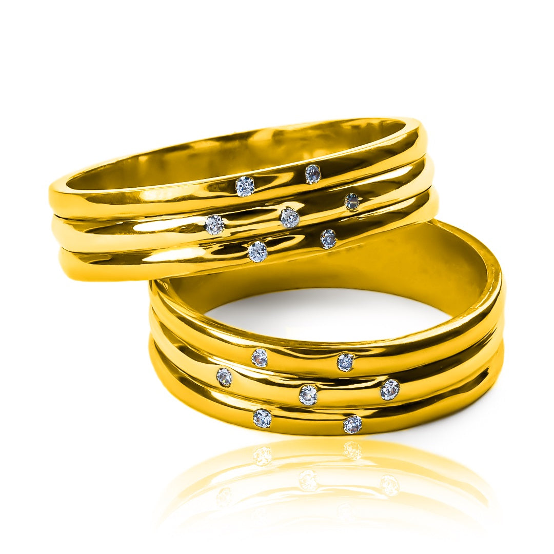 Argollas de matrimonio Dynasty, elaboradas en oro 18k por Joyería Caracas, cada una cuenta con un certificado de calidad y garantía de por vida.