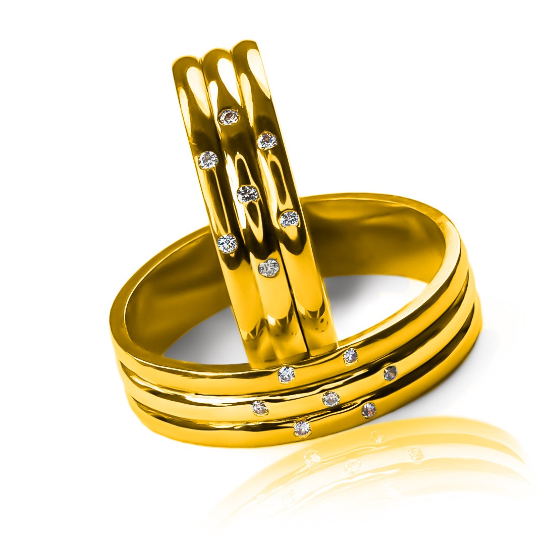Argollas de matrimonio Dynasty, elaboradas en oro 18k por Joyería Caracas, cada una cuenta con un certificado de calidad y garantía de por vida.
