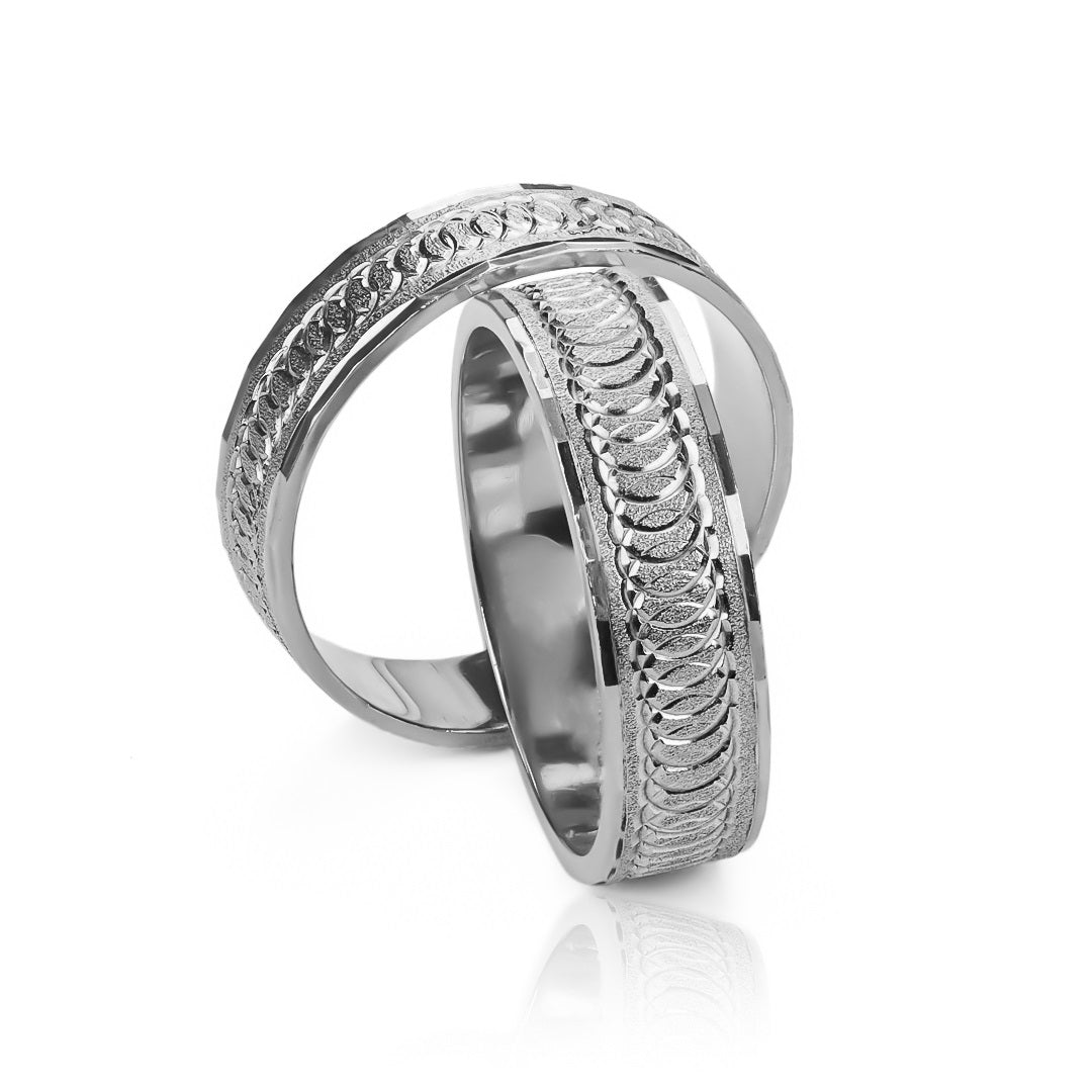 Argollas de Matrimonio Endless Love, elaboradas en oro 18k, cuentan con un certificado de calidad y garantía de por vida.