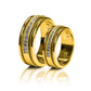 Argollas de matrimonio Entorchados Carre, fabricadas en oro 18k por Joyería Caracas. Cada argolla viene con un certificado de autenticidad y garantía de por vida.