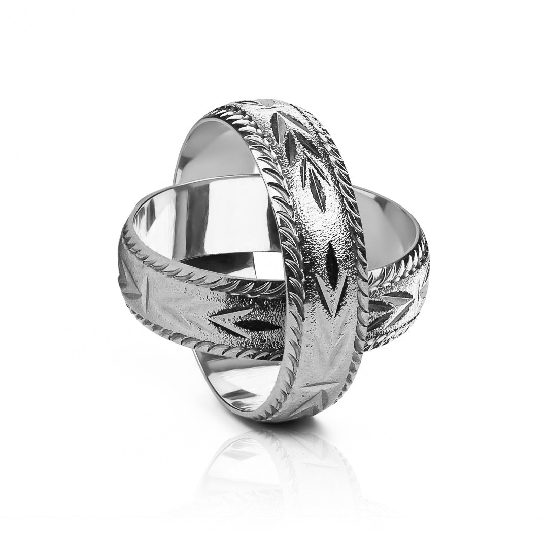Argollas de matrimonio Espiga Recta, elaboradas en oro 18k por Joyería Caracas, cuenta con certificado de calidad y garantía de por vida.