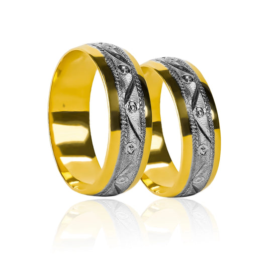 Argollas de matrimonio Facetada Bicolor, elaboradas en oro 18 quilates de Joyería Caracas, cuentan con certificado y garantía de por vida.