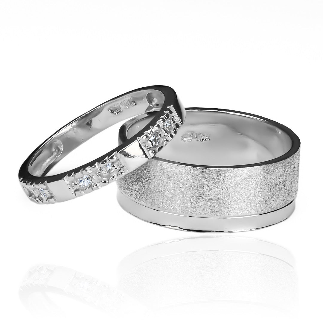 Argollas de matrimonio feelings, fabricadas en oro 18 quilates de Joyería Caracas, cuenta con un certificado de calidad y garantía de por vida.