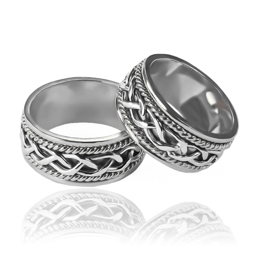 Argollas de matrimonio Flette Love, elaboradas en oro 18k de Joyería Caracas, vienen con un certificado de calidad y garantía de por vida.
