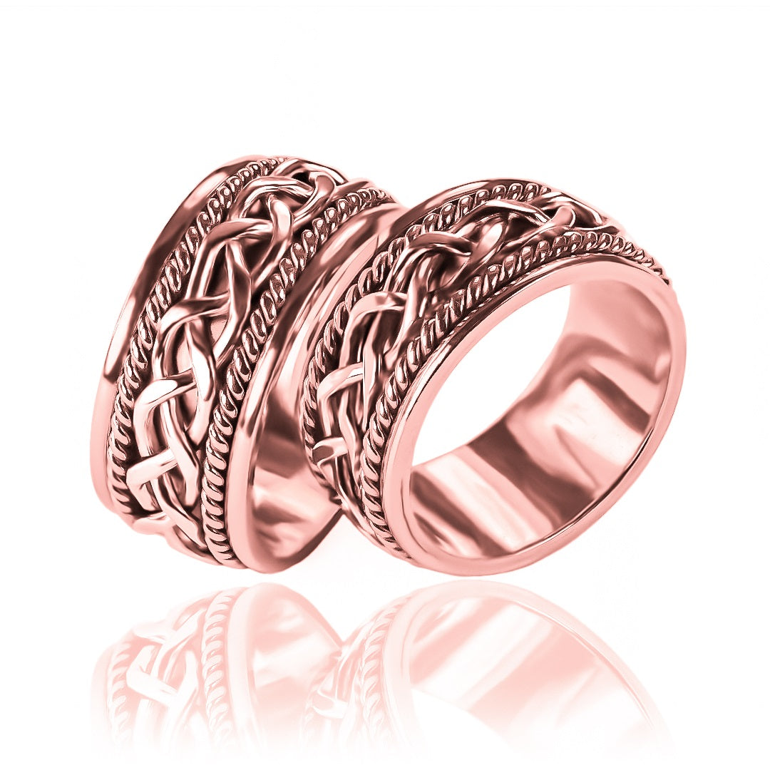 Argollas de matrimonio Flette Love, elaboradas en oro 18k de Joyería Caracas, vienen con un certificado de calidad y garantía de por vida.