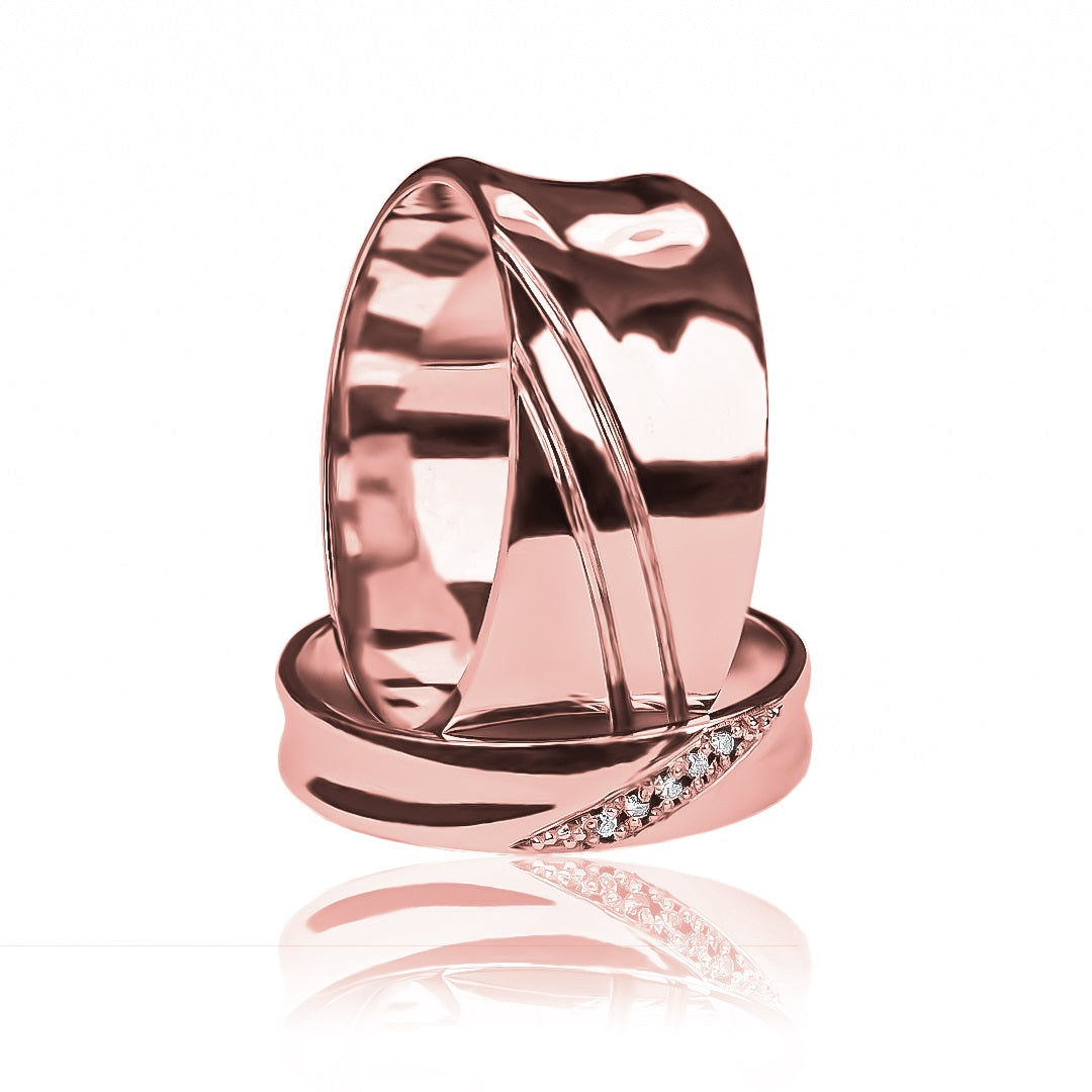 Argollas de matrimonio Glaciar, elaboradas en oro 18k por Joyería Caracas, cada argolla viene con un certificado de calidad y garantía de por vida.