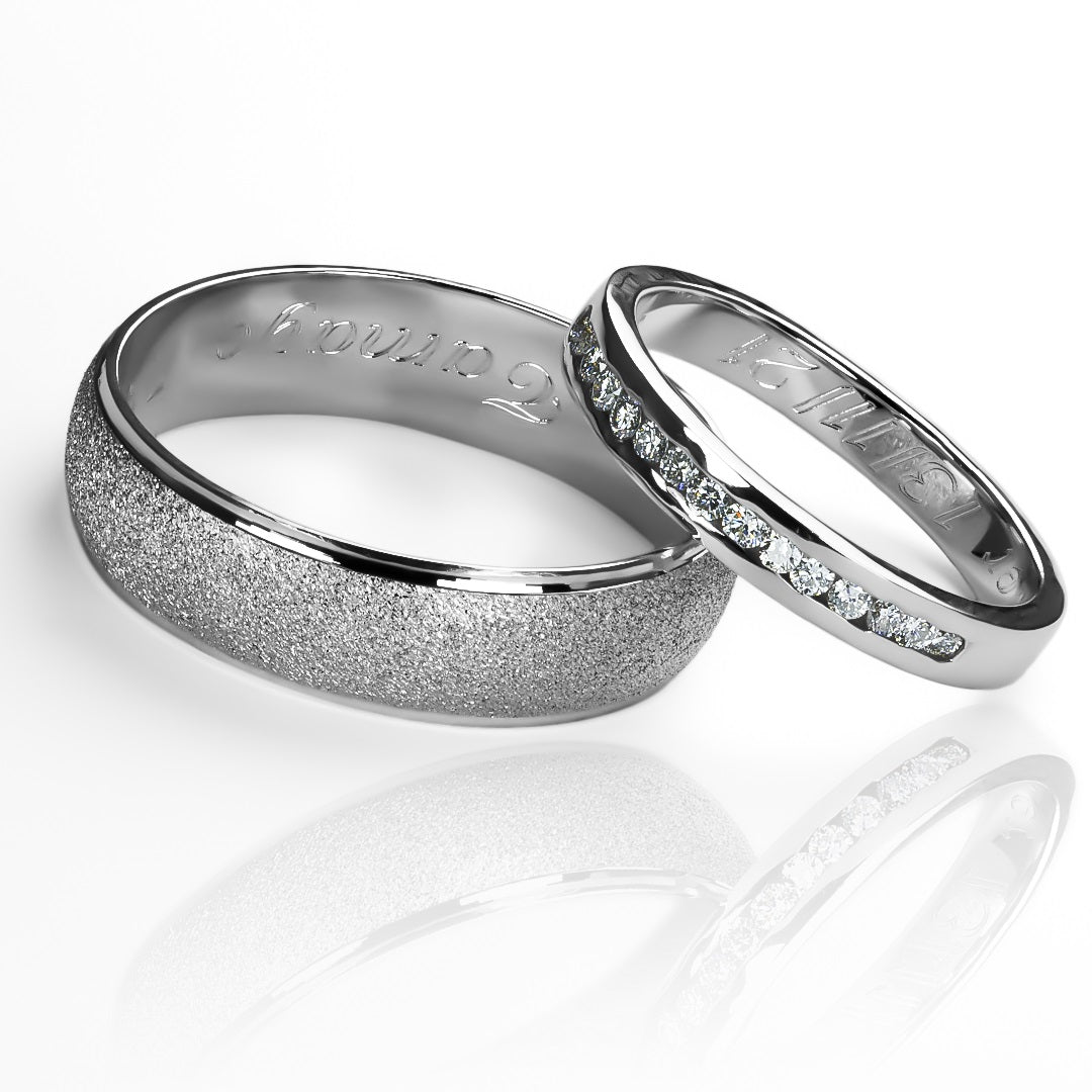 Argollas de matrimonio God's hand mate, fabricadas en oro de 18 quilates de Joyería Caracas, cuenta con un certificado de calidad, autenticidad y garantía de por vida.
