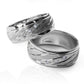 Argollas de matrimonio interspersed love, fabricadas en oro 18 quilates de Joyería Caracas, cuenta con un certificado de calidad y garantía de por vida.
