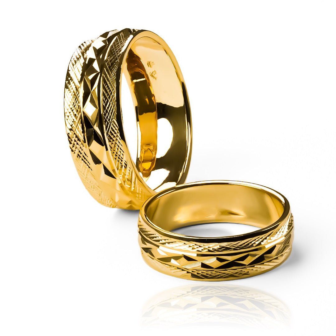 Argollas de matrimonio Joker, elaboradas en oro 18k por Joyería Caracas, cuentan con un certificado de calidad y garantía para toda la vida.