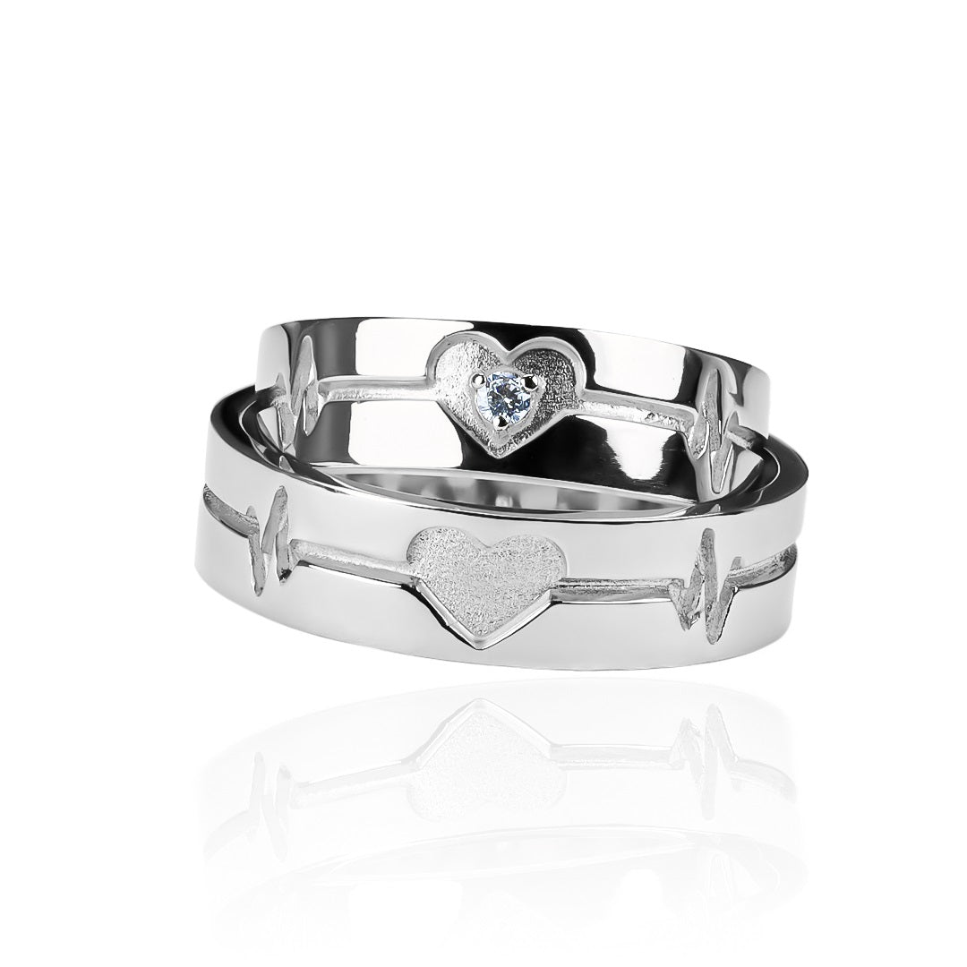 Argollas de matrimonio Latidos de Corazón 3D, fabricados en oro de 18k de Joyería Caracas, Cada argolla viene con un certificado de autenticidad y garantía de por vida.