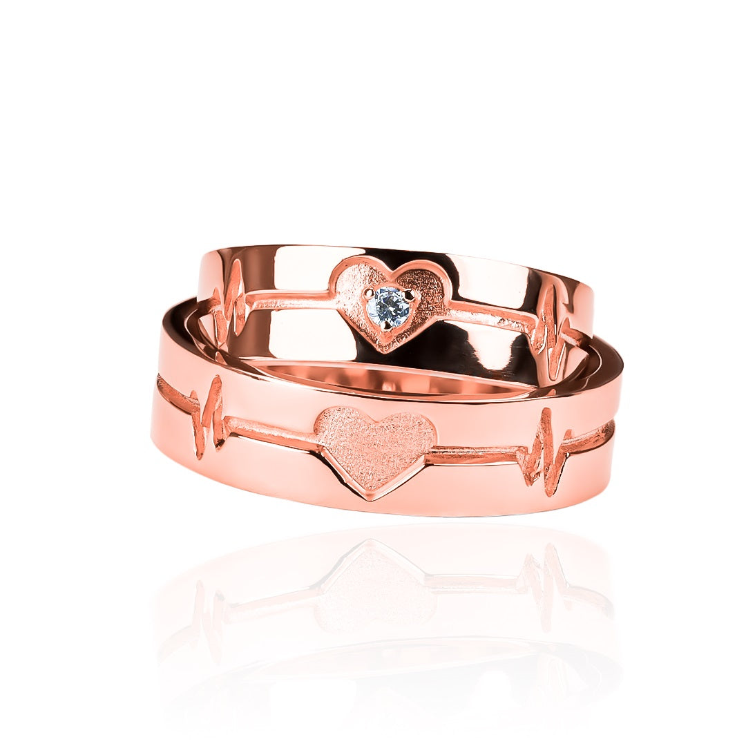 Argollas de matrimonio Latidos de Corazón 3D, fabricados en oro de 18k de Joyería Caracas, Cada argolla viene con un certificado de autenticidad y garantía de por vida.
