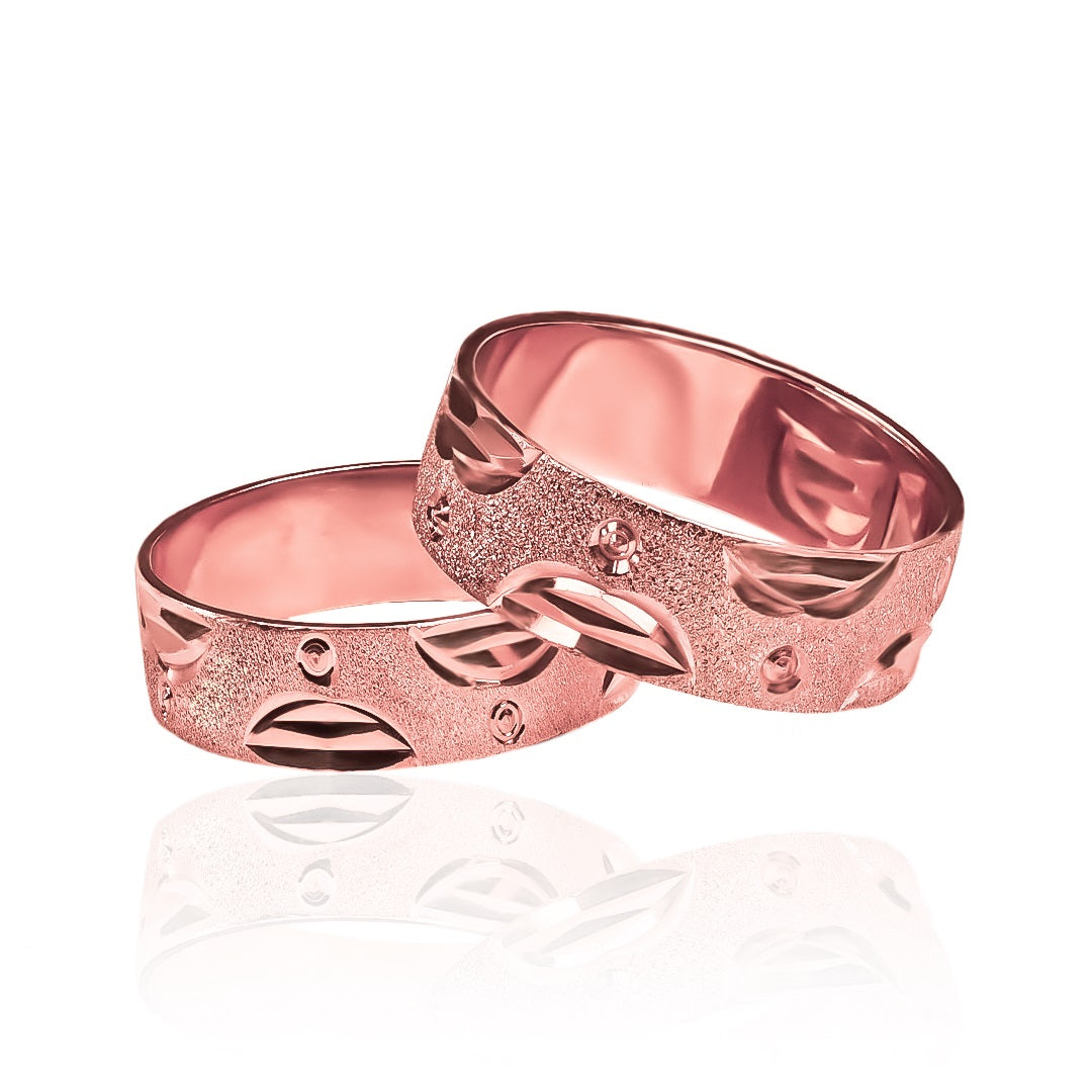 Argollas de matrimonio Mountain, elaboradas en oro 18k por Joyería Caracas, cuentan con certificado de calidad y garantía de por vida.