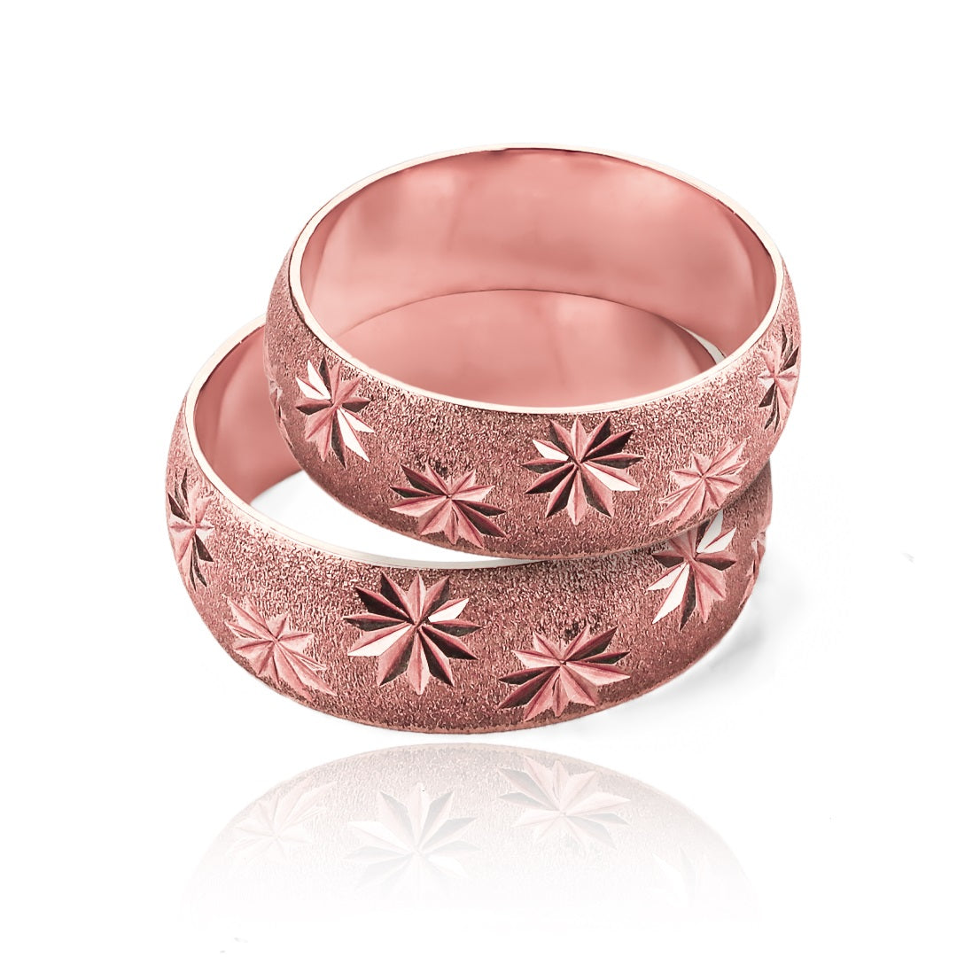 Argollas de matrimonio Noche Estrellada, fabricadas en oro 18 quilates, cuentan con certificado de calidad y garantía para toda la vida.