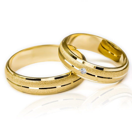 Argollas de matrimonio online love, fabricadas en oro 18k de Joyería Caracas, cuenta con certificado de calidad y garantía para toda la vida.