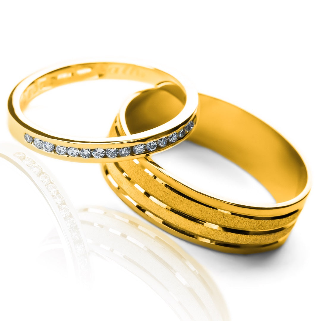 Argollas de matrimonio perfect sents fabricadas en oro de 18k de Joyería Caracas, cada una cuenta con certificado de calidad y garantía.