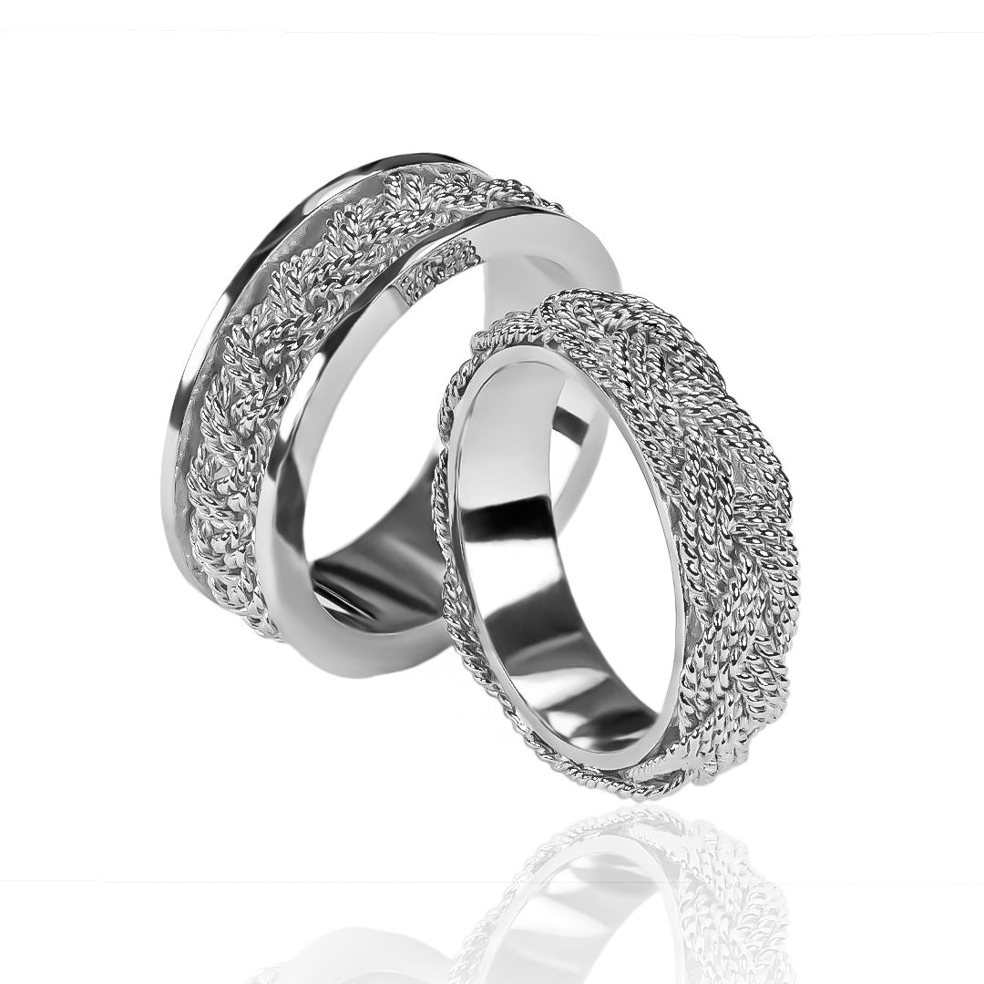 Argollas de matrimonio rapunzel inspired fabricados en oro 18k de Joyería Caracas, cuentan con un certificado de calidad y garantía para toda la vida.
